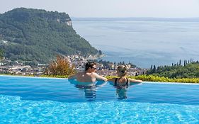 Madrigale Panoramic Lifestyle & Soulful Hotel Costermano sul Garda Exterior photo