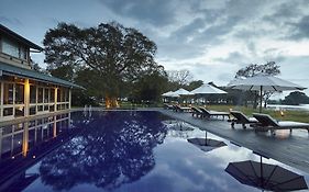 The Lake Hotel Polonnaruwa Exterior photo