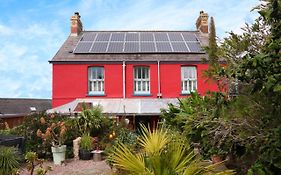 Bed and Breakfast Western House Llangynydd Exterior photo