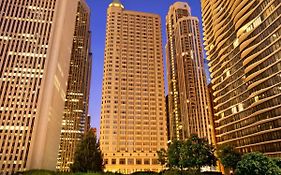 Hotel Fairmont Chicago Millennium Park Exterior photo