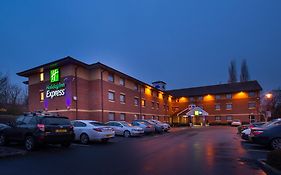 Holiday Inn Express Taunton East, An Ihg Hotel Exterior photo