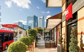 Hotel Ibis London Docklands Canary Wharf Exterior photo