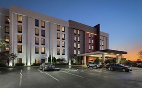 Hampton Inn Louisville Northeast Exterior photo