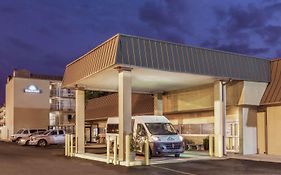 Days Inn By Wyndham Kenner/New Orleans Airport South Exterior photo