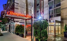 Hampton Inn Manhattan Grand Central New York Exterior photo