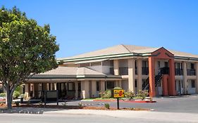 Motel Super 8 By Wyndham Salinas Exterior photo