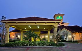 Hotel La Quinta by Wyndham USF  Tampa Exterior photo