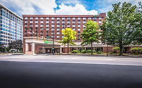 Holiday Inn Arlington At Ballston Exterior photo