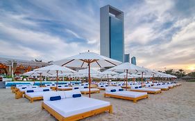 Radisson Blu Hotel&Resort, Abu Dhabi Corniche Exterior photo