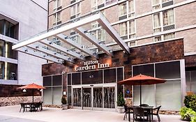 Hilton Garden Inn West 35th Street New York Exterior photo