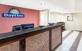 Days Inn by Wyndham Geneva/Finger Lakes Exterior photo