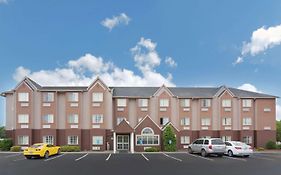 Microtel Inn & Suites By Wyndham Brandon Exterior photo