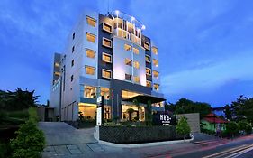 Hotel Neo+ Balikpapan By Aston Exterior photo