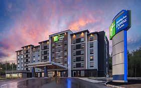 Holiday Inn Express&Suites Moncton Exterior photo