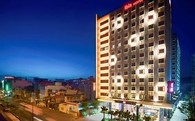 Hotel Ibis Saigon Airport Ho-Chi-Minh-Stadt Exterior photo