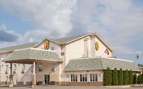 Hotel Super 8 By Wyndham Fort Frances Exterior photo