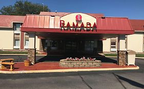 Hotel Ramada By Wyndham Albert Lea Exterior photo