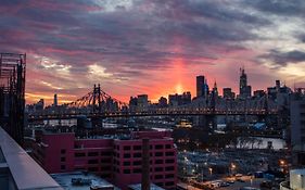 Hotel La Quinta Long Island City New York Exterior photo