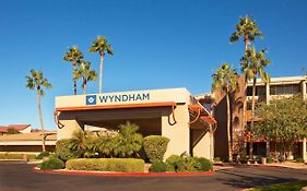 Hotel Wyndham Phoenix Airport - Tempe Exterior photo