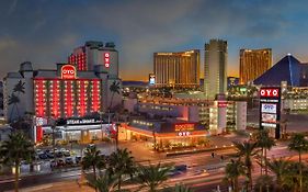 Oyo Hotel And Casino Las Vegas Exterior photo