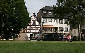 Hotel Alte Winzerschenke Bruttig-Fankel Exterior photo