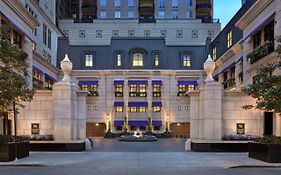 Hotel Waldorf Astoria Chicago Exterior photo