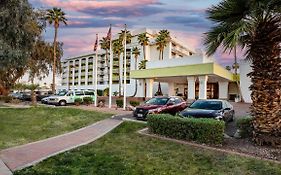 Holiday Inn & Suites Phoenix-Mesa-Chandler, An Ihg Hotel Exterior photo