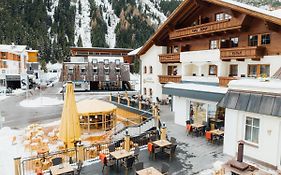 Hotel Mittagskogel Pitztal St. Leonhard im Pitztal Exterior photo