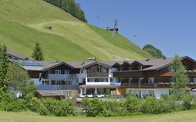 Naturhotel Lärchenhof Mittelberg Exterior photo