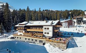 Hotel Petersboden Lech am Arlberg Exterior photo