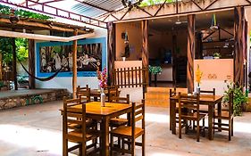 Hostel Yaxche Centro Hostal Y Camping Bacalar Exterior photo