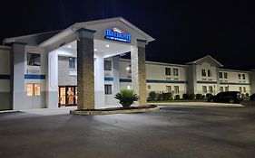 Hotel Baymont By Wyndham Port Wentworth Exterior photo