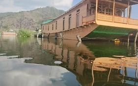 Hotel Houseboat Pride Of India Srīnagar Exterior photo