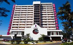 Hotel Crowne Plaza Guatemala Exterior photo