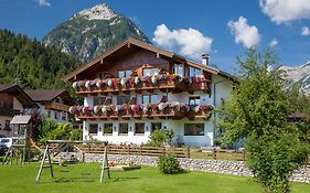 Gasthaus-Pension Golfvilla Pertisau Exterior photo