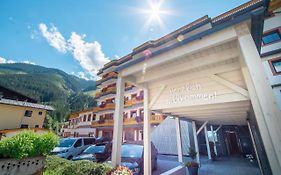 Jufa Alpenhotel Saalbach Exterior photo