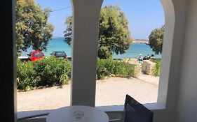Roussos Beach Hotel Naoussa Exterior photo