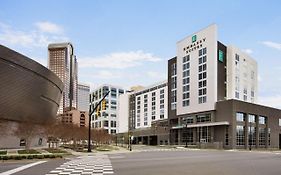 Embassy Suites By Hilton Charlotte Uptown Exterior photo