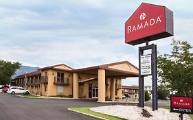 Hotel Ramada By Wyndham Flagstaff East Exterior photo