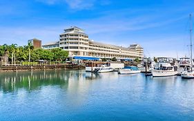 Hotel Shangri-La The Marina, Cairns Exterior photo