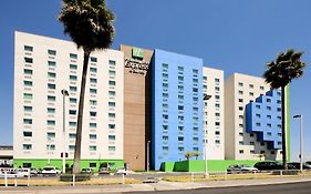 Holiday Inn Express & Suites Toluca Zona Aeropuerto, An Ihg Hotel Exterior photo