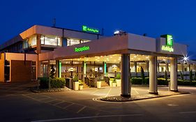 Holiday Inn Maidenhead Windsor, An Ihg Hotel Exterior photo