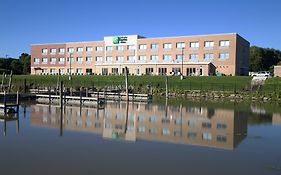 Holiday Inn Express & Suites Port Huron, An Ihg Hotel Exterior photo