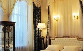 Queen Valery Hotel Odessa Room photo
