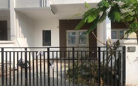 Villa Your Living & Working Sanctuary Near Phnom Penh Exterior photo