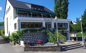 Weinhotel Lenz Pünderich Exterior photo