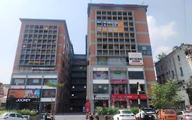 Hotel Lotus Pink Ahmedabad Exterior photo