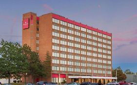 Hotel Ramada Plaza By Wyndham Albany Exterior photo