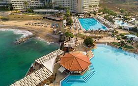 Mövenpick Hotel Beirut Exterior photo