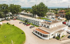 Hotel Auberge Le Parasol Chicoutimi Exterior photo